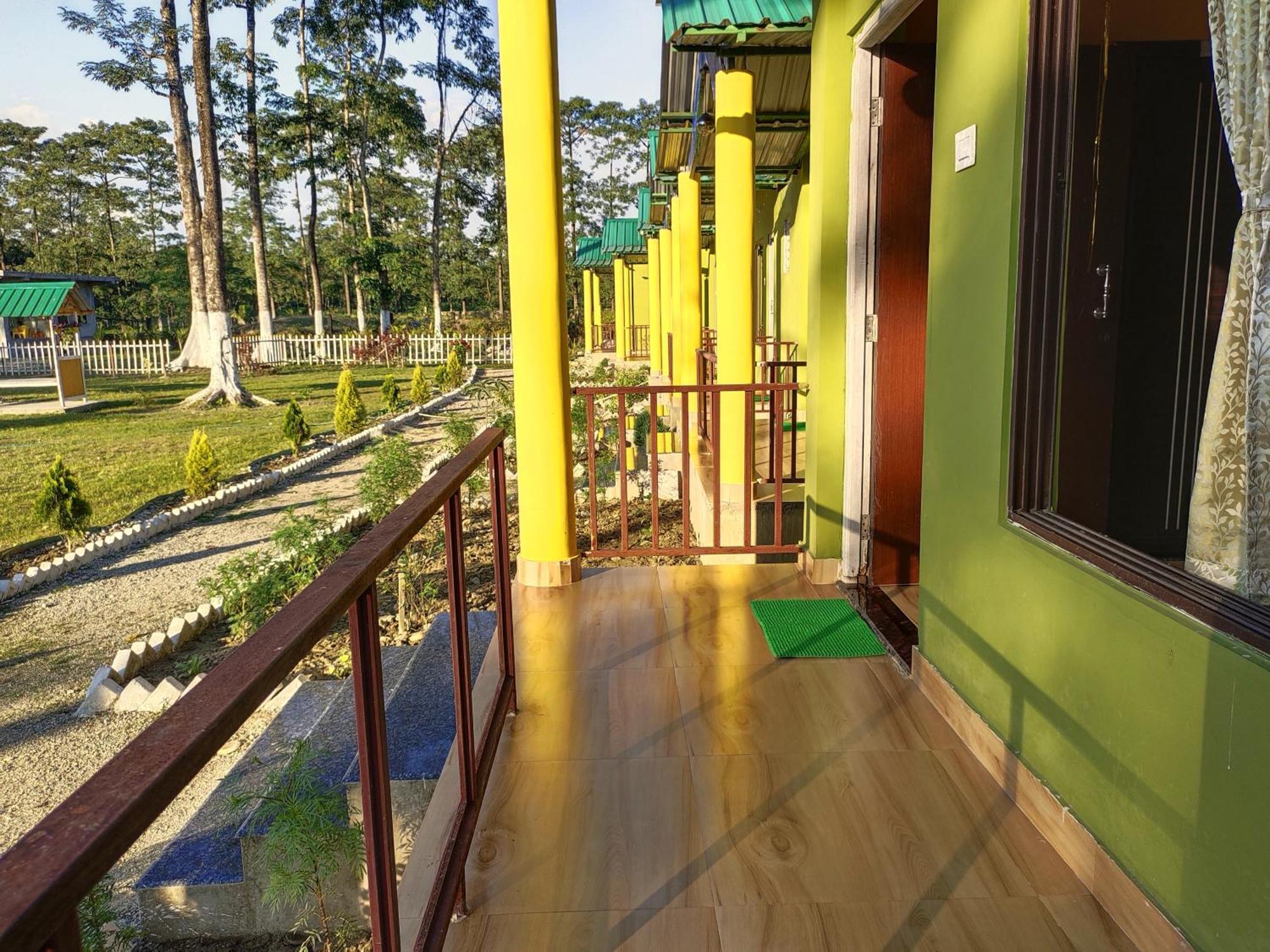 Wildwood Resort, Jaldapara Madari Hat Exterior foto